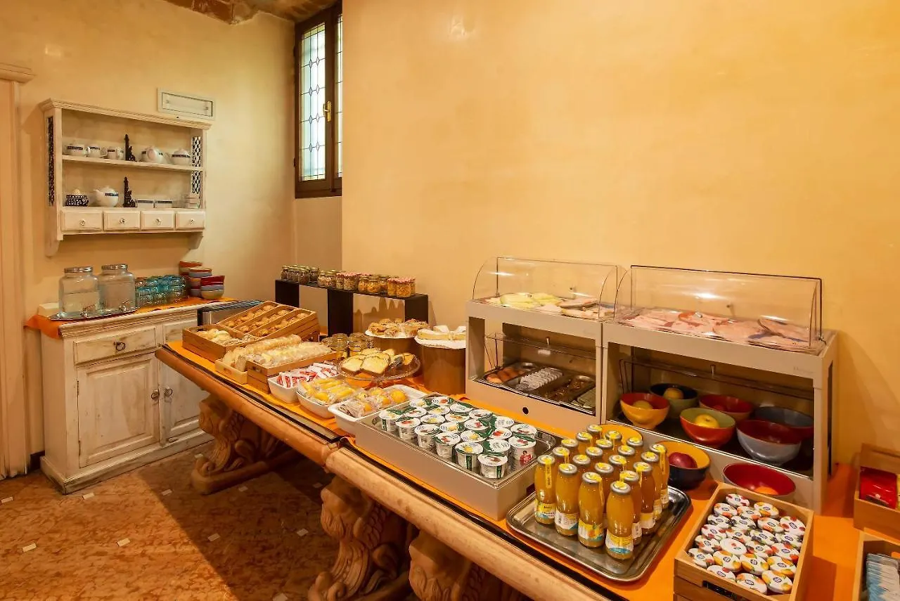 Hotel Porta Faenza Firenze 3*,