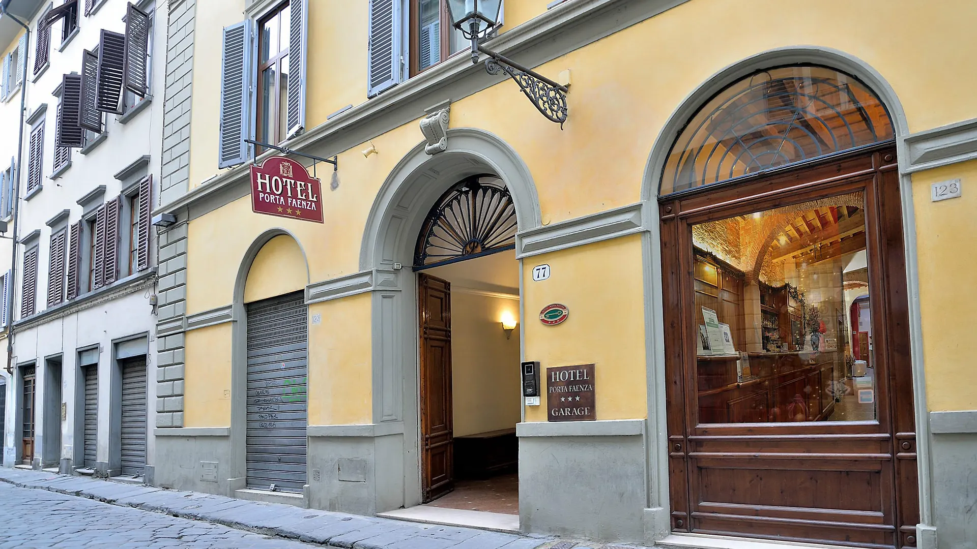 ***  Hotel Porta Faenza Firenze Olaszország